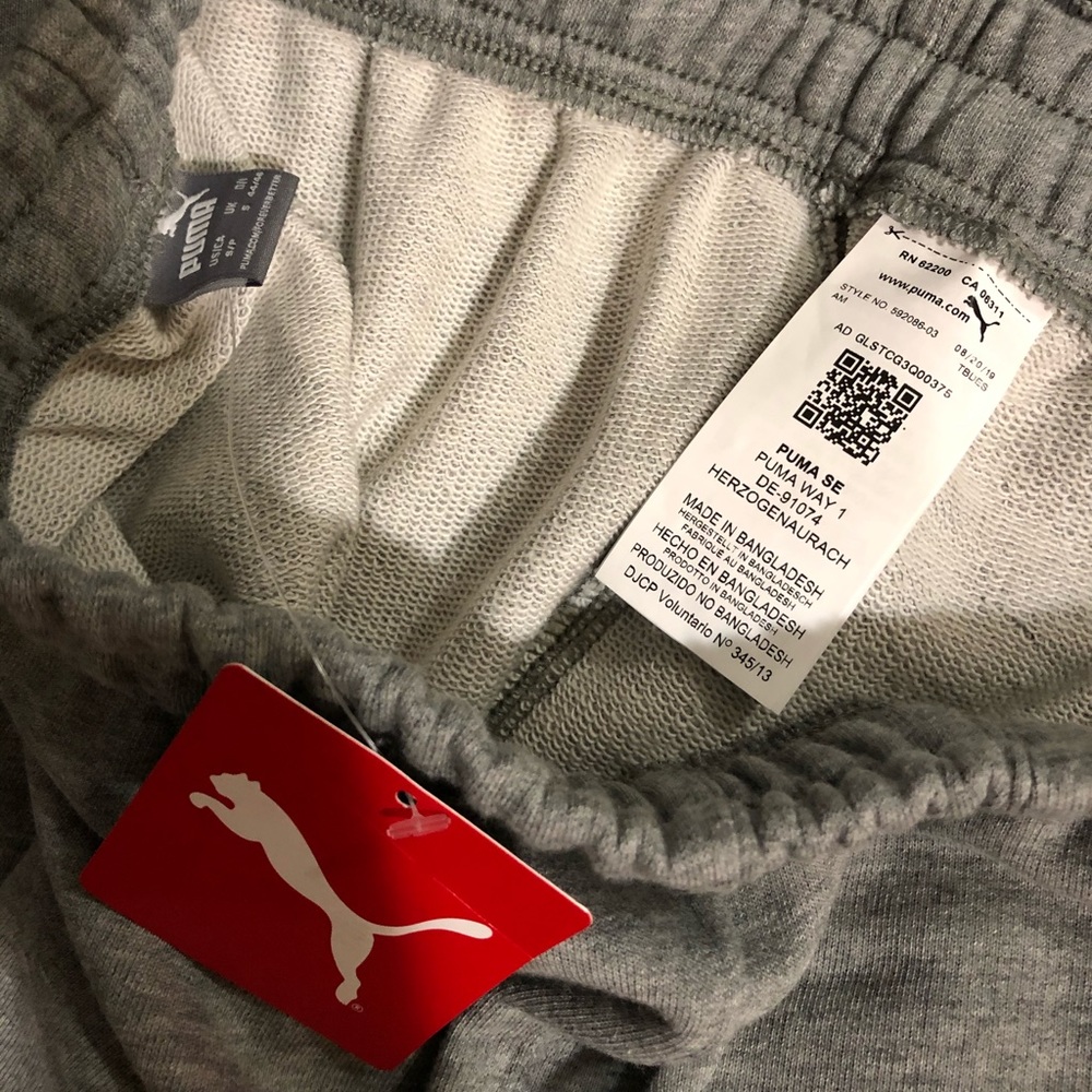 Men’s grey Puma shorts. - Picture 5 of 5